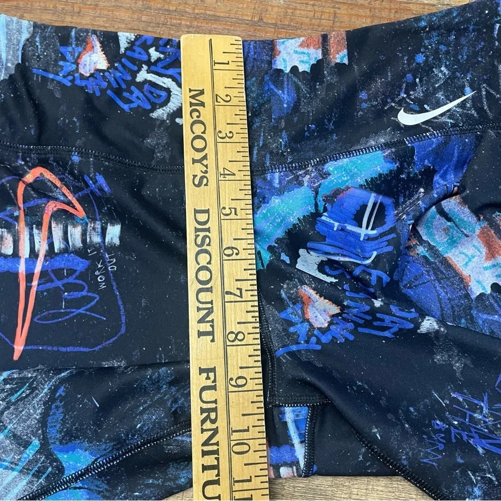 Nike Med Training Day Power Tights Dri-Fit Grafiti Print Graphic Print Leggings